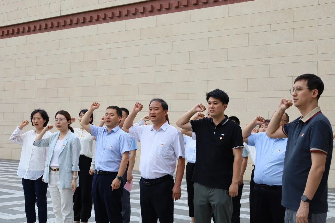 西安投資控股聯(lián)合市財政局相關黨支部開展主題黨日活動